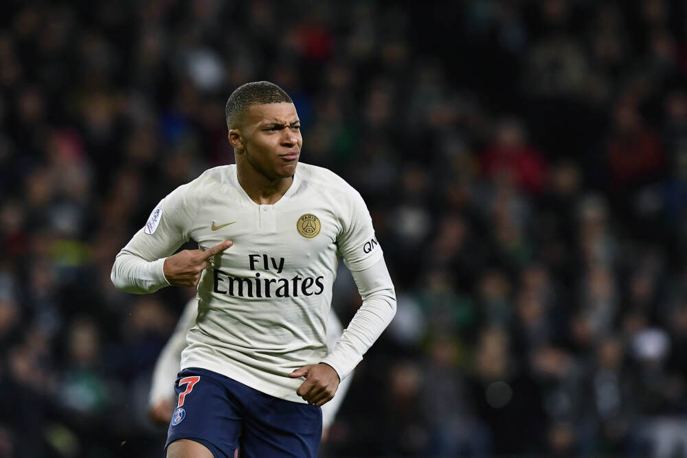 我们之间，隔着一句迟来的早安【现代新诗】